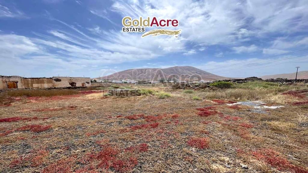 Undeveloped Land for sale in Villaverde - € 135,000 (Ref: 9912377)