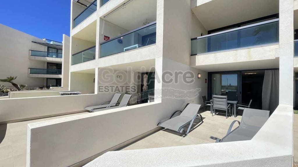 2 Zimmer Apartment zu verkaufen in El Cotillo mit Pool Garage - 399.000 € (Ref: 9915132)