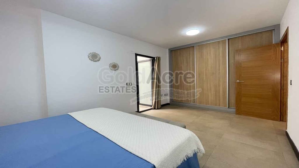 2 Zimmer Apartment zu verkaufen in El Cotillo mit Pool Garage - 399.000 € (Ref: 9915132)