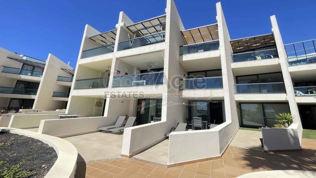 2 Zimmer Apartment zu verkaufen in El Cotillo mit Pool Garage - 399.000 € (Ref: 9915132)