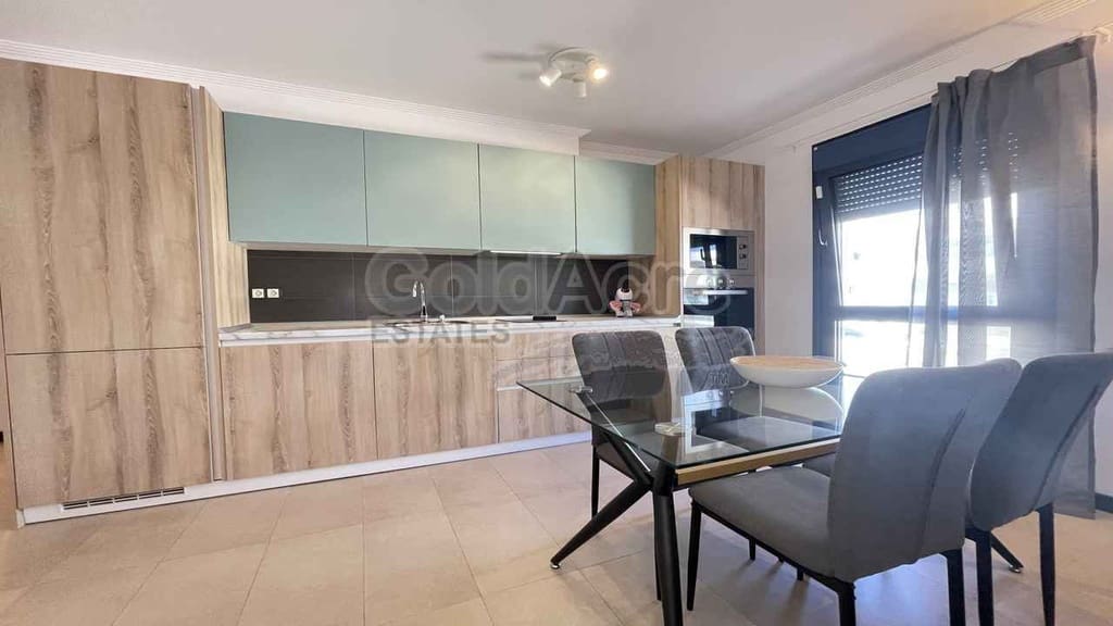 2 Zimmer Apartment zu verkaufen in El Cotillo mit Pool Garage - 399.000 € (Ref: 9915132)