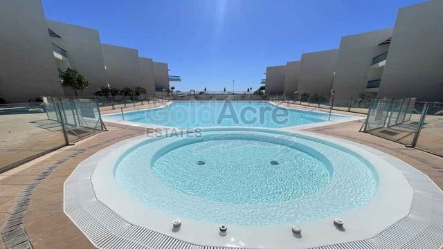 2 soveværelse Lejlighed til salg i El Cotillo, La Oliva med swimmingpool garage - € 399.000 (Ref: 9915132)