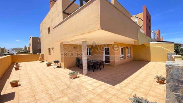 Apartamento de 2 habitaciones en Corralejo, La Oliva en venta con piscina garaje - 249.000 € (Ref: 9926601)