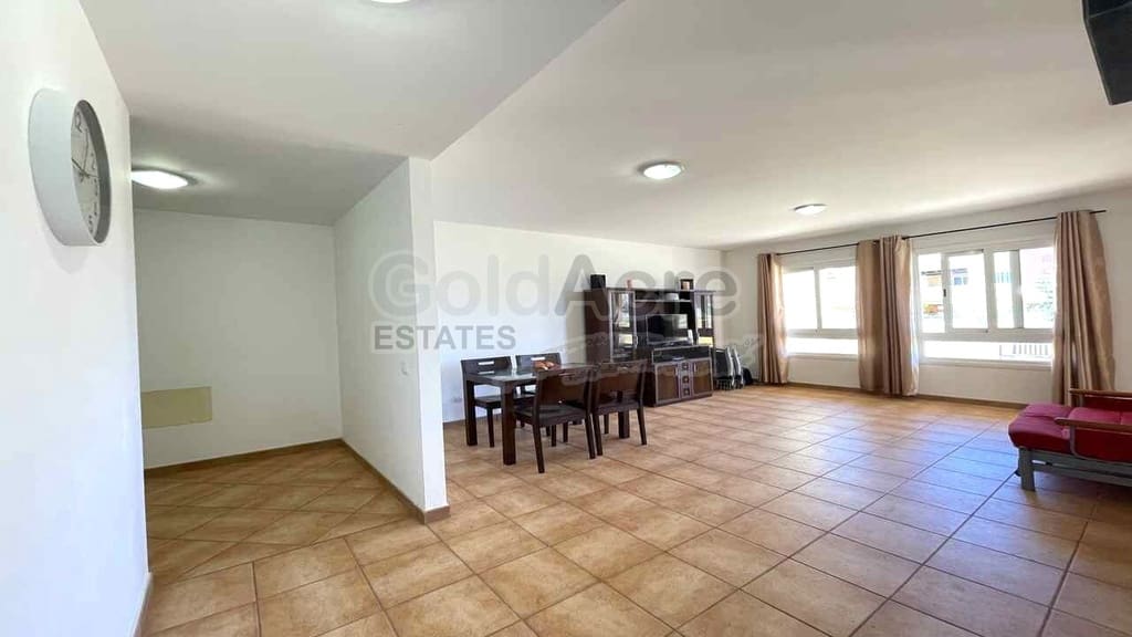 2 chambre Appartement à vendre à Corralejo avec piscine garage - 249 000 € (Ref: 9926601)