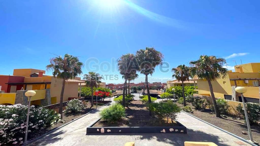 2 chambre Appartement à vendre à Corralejo avec piscine garage - 249 000 € (Ref: 9926601)