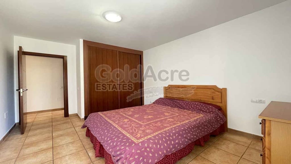 2 chambre Appartement à vendre à Corralejo avec piscine garage - 249 000 € (Ref: 9926601)