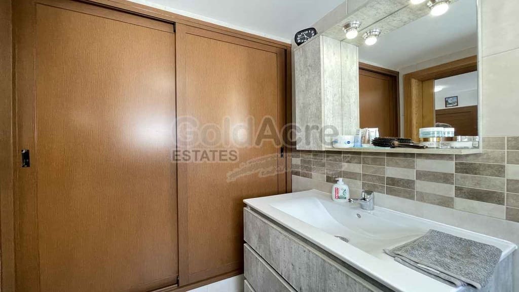 1 bedroom Apartment for sale in Corralejo - € 169,000 (Ref: 9937420)