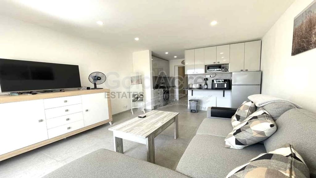 1 bedroom Apartment for sale in Costa de Antigua with pool - € 125,000 (Ref: 9965996)