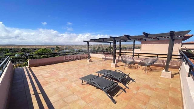 Chalet de 1 habitación en Majanicho, La Oliva en venta con piscina - 199.000 € (Ref: 9965997)