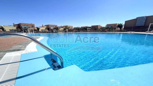 2 soveværelse Lejlighed til salg i Corralejo, La Oliva med swimmingpool garage - € 269.000 (Ref: 9965998)