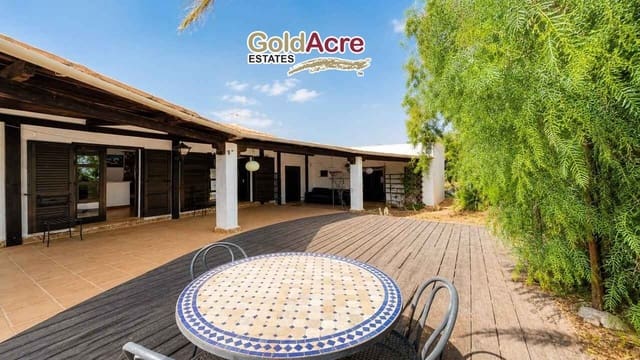 4 quarto Moradia para venda em Tindaya, La Oliva - 450 000 € (Ref: 9979396)