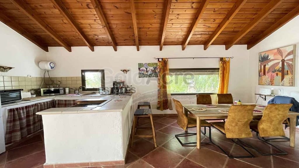 4 bedroom Villa for sale in Tindaya - € 450,000 (Ref: 9979396)