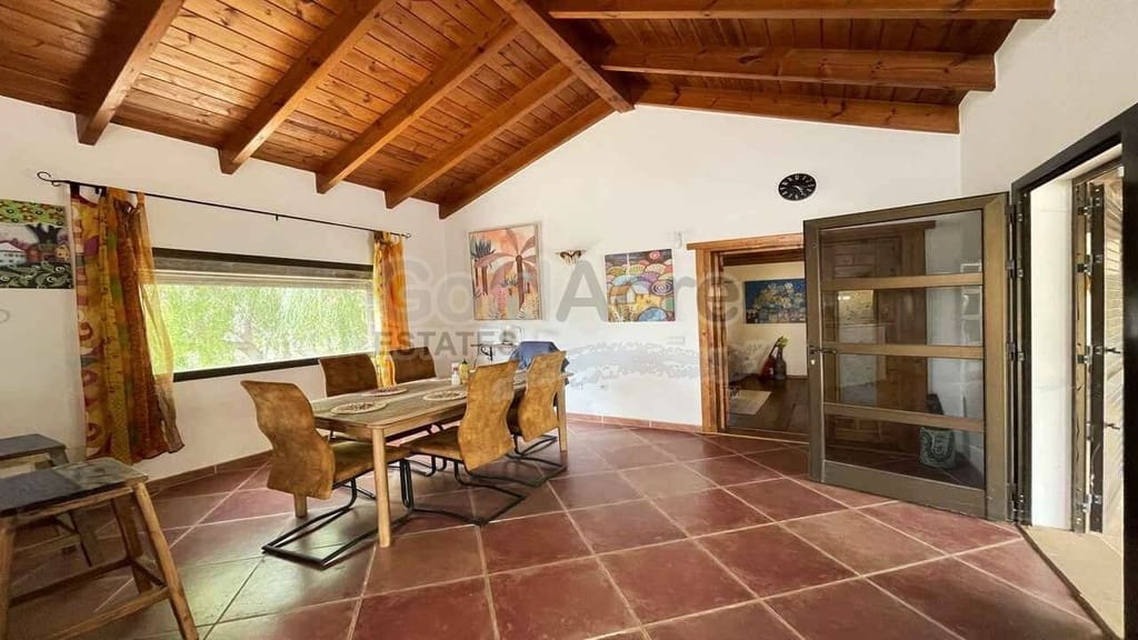 4 bedroom Villa for sale in Tindaya - € 450,000 (Ref: 9979396)