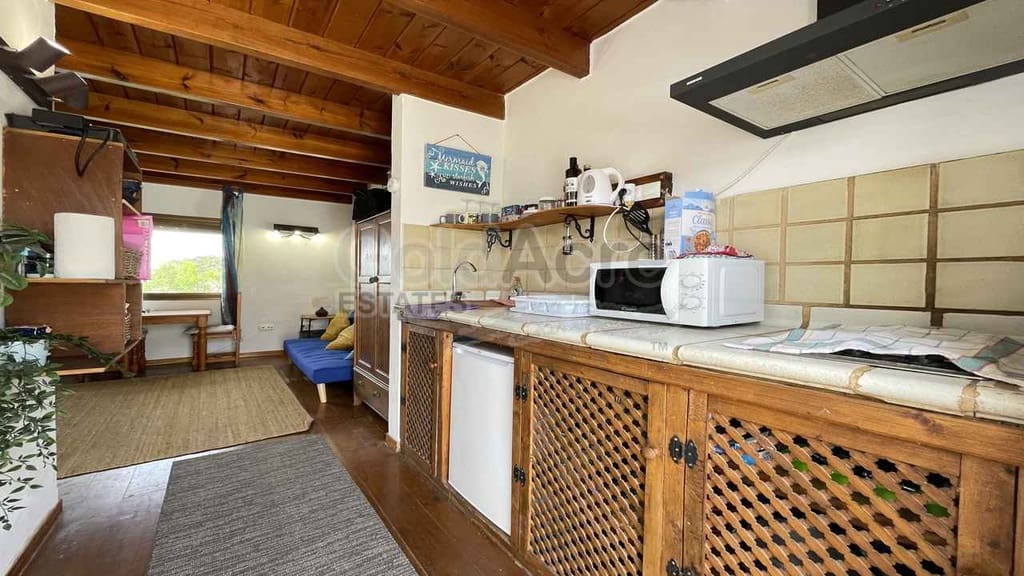 4 bedroom Villa for sale in Tindaya - € 450,000 (Ref: 9979396)