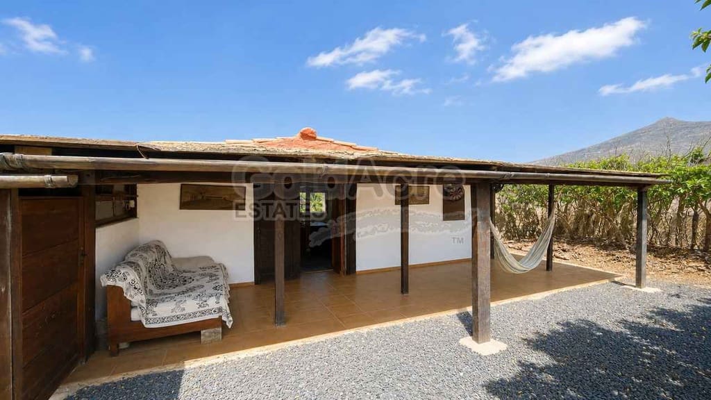 4 bedroom Villa for sale in Tindaya - € 450,000 (Ref: 9979396)