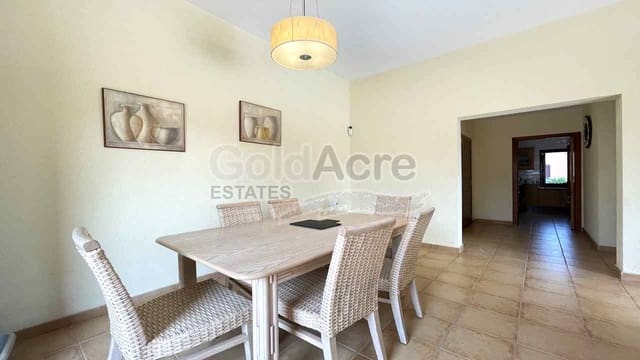 3 sovrum Villa till salu i La Oliva med pool garage - 295 000 € (Ref: 9979397)