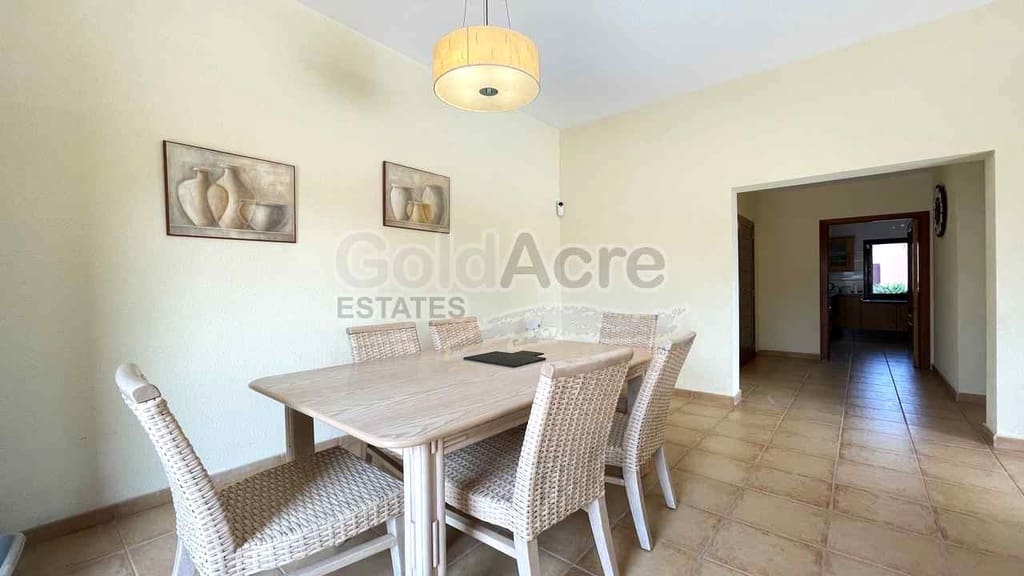 3 bedroom Villa for sale in La Oliva with pool garage - € 295,000 (Ref: 9979397)