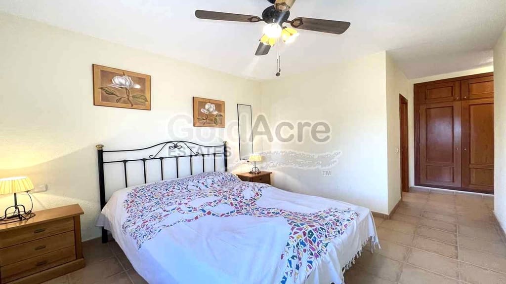 3 bedroom Villa for sale in La Oliva with pool garage - € 295,000 (Ref: 9979397)