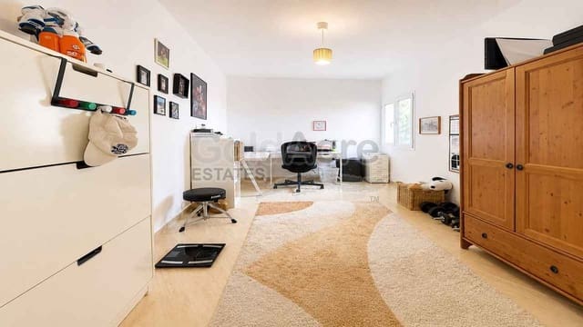 3 bedroom Apartment for sale in La Oliva with garage - € 205,000 (Ref: 9986225)