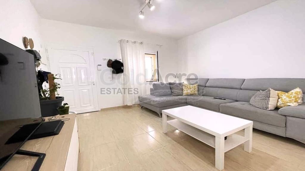 3 soverom Leilighet til salgs i La Oliva med garasje - € 205 000 (Ref: 9986225)