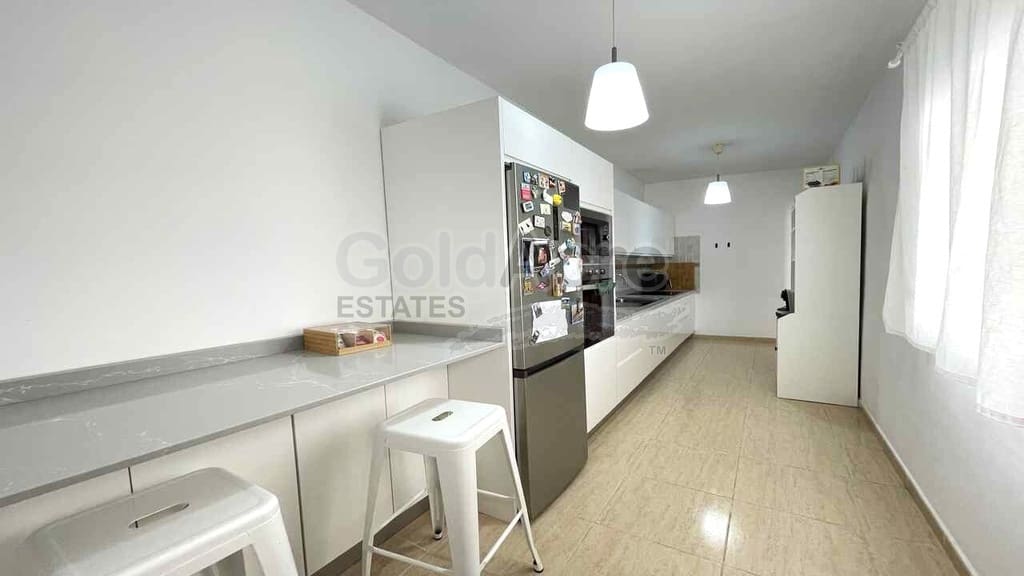 3 soverom Leilighet til salgs i La Oliva med garasje - € 205 000 (Ref: 9986225)