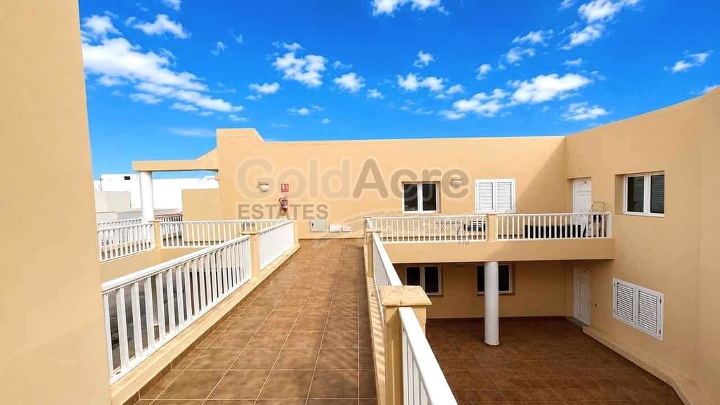 3 soverom Leilighet til salgs i La Oliva med garasje - € 205 000 (Ref: 9986225)