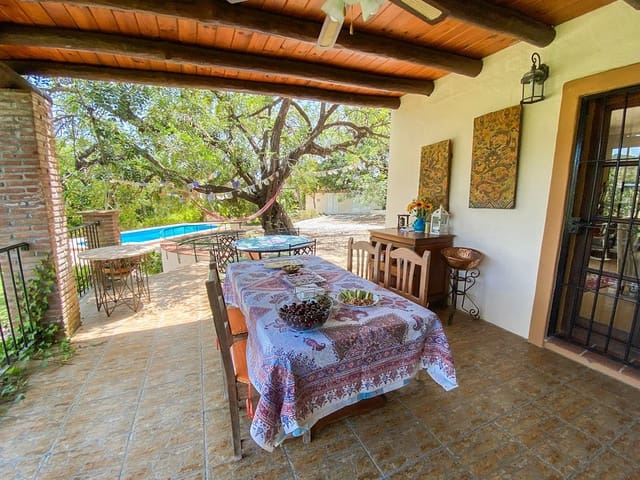 2 sypialnia Finka/Dom wiejski na sprzedaż w Estepona z basenem - 550 000 € (Ref: 8932930)