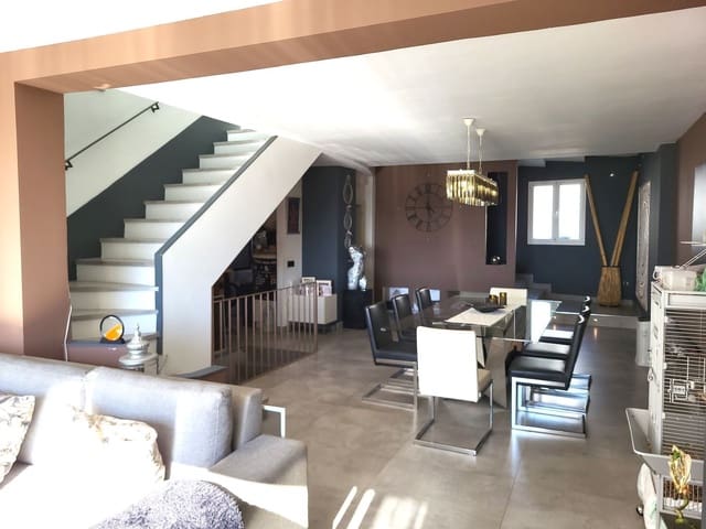 4 bedroom Townhouse for sale in Marbella - € 860,000 (Ref: 8932940)