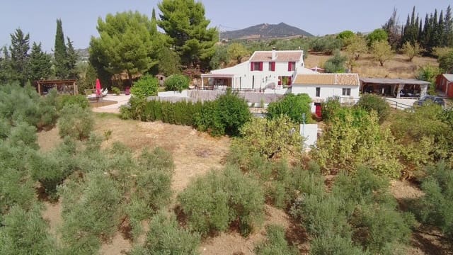 7 sovrum Gästhus/B & B till salu i Villanueva de la Concepcion med pool garage - 849 000 € (Ref: 10031068)