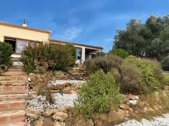 Finca/Casa Rural de 4 habitaciones en Almogía en venta con piscina garaje - 469.000 € (Ref: 10136499)