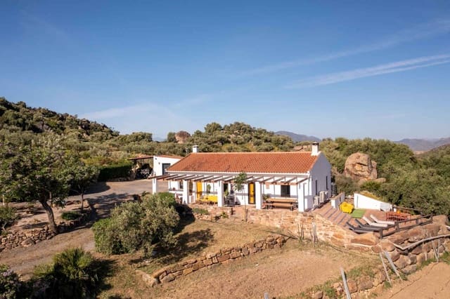 5 sypialnia Finka/Dom wiejski na sprzedaż w Alora z basenem garażem - 795 000 € (Ref: 10168798)