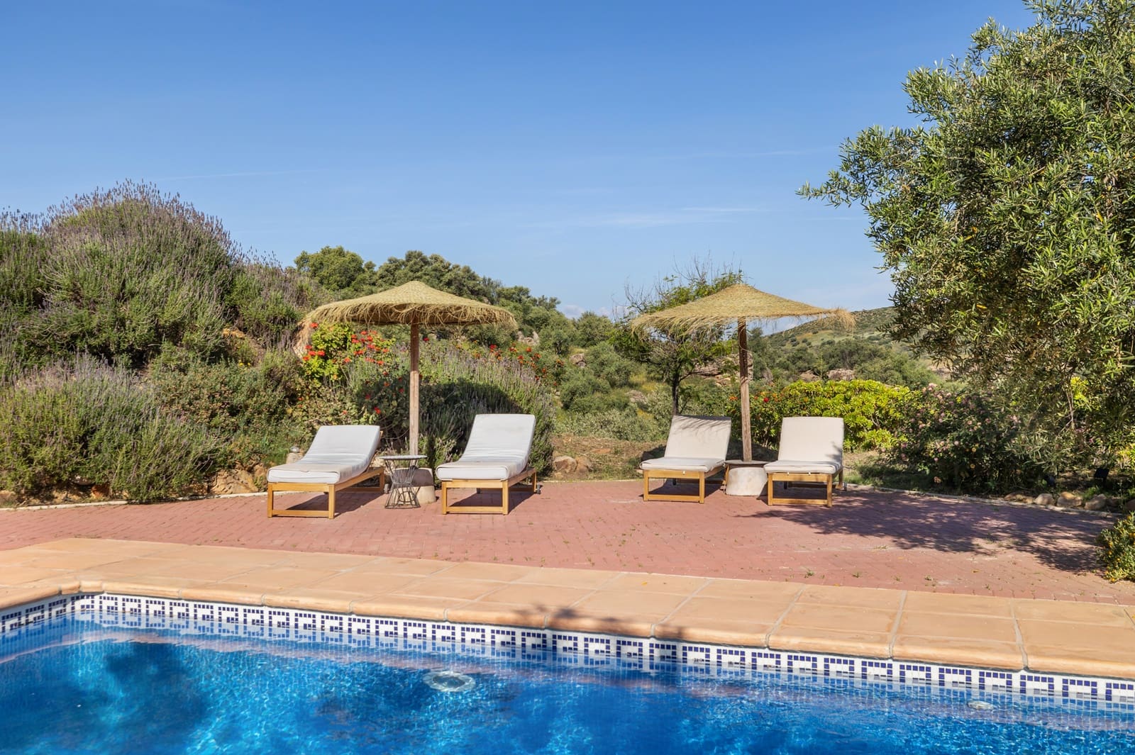 5 sypialnia Finka/Dom wiejski na sprzedaż w Alora z basenem garażem - 795 000 € (Ref: 10168798)