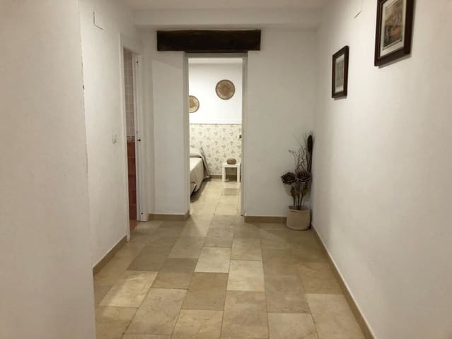 5 makuuhuone Maalaistalo myytävänä paikassa Alora mukana uima-altaan 
autotalli - 400 000 € (Ref: 8421866)