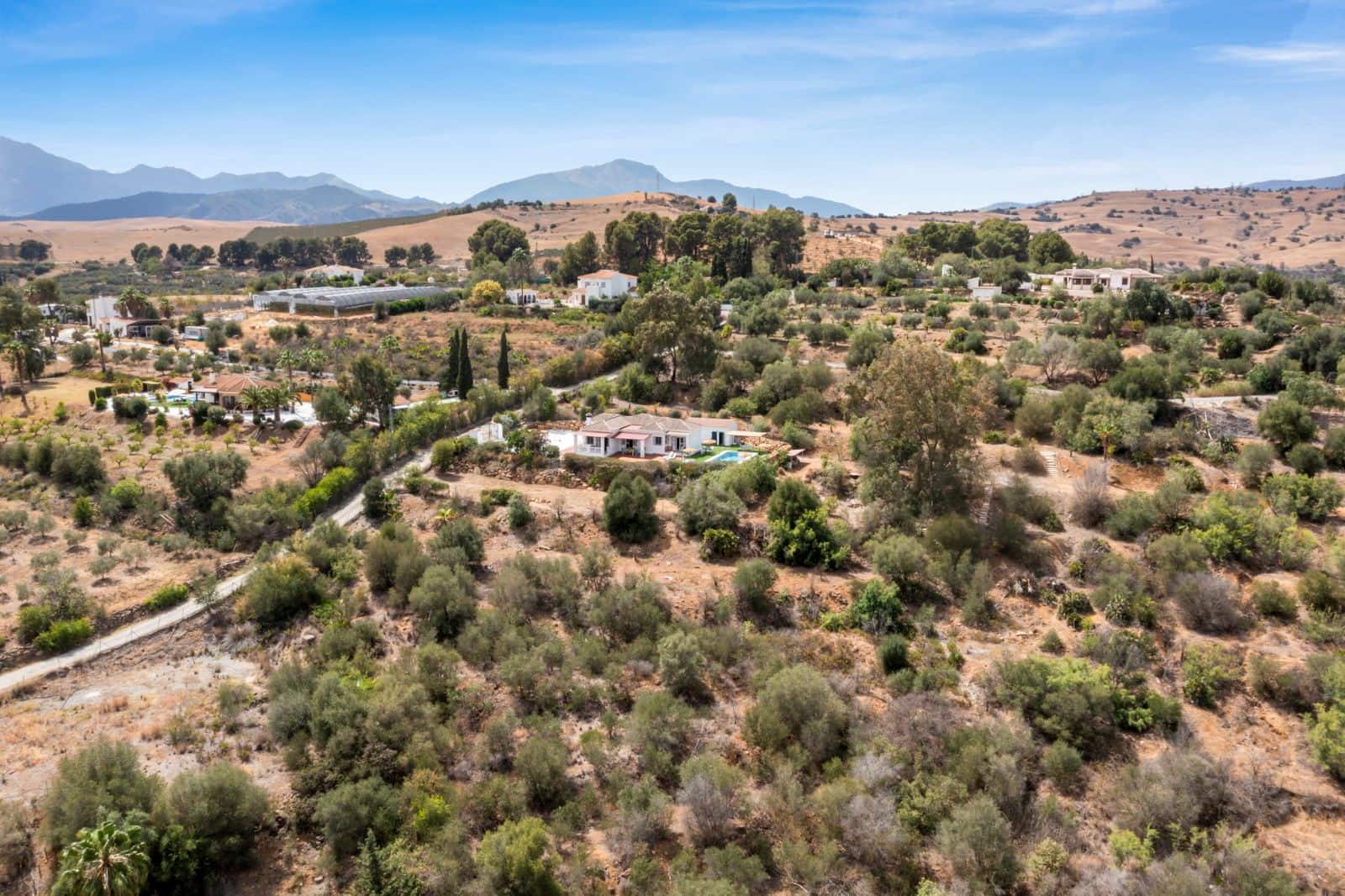 3 soveværelse Finca/Landehus til salg i Pizarra med swimmingpool garage - € 525.000 (Ref: 9050141)