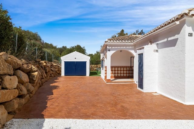 3 soveværelse Finca/Landehus til salg i Pizarra med swimmingpool garage - € 525.000 (Ref: 9050141)