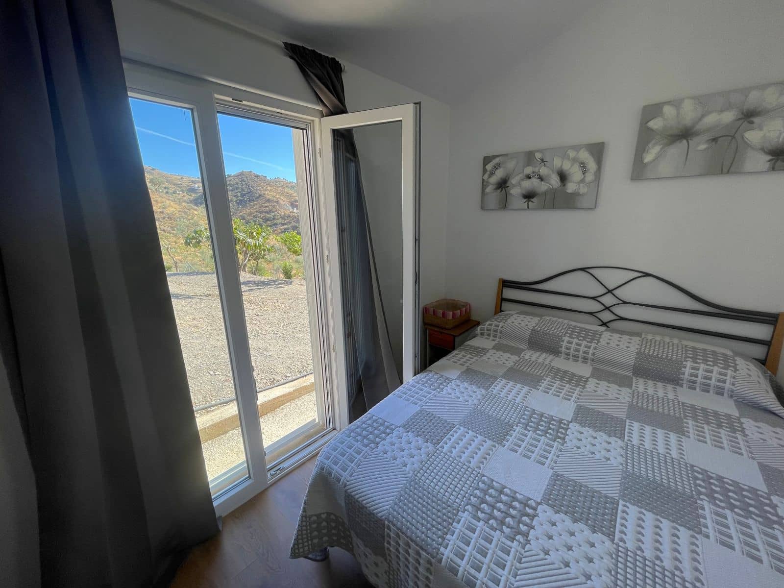 2 soveværelse Finca/Landehus til salg i Pizarra med swimmingpool - € 280.000 (Ref: 9229913)