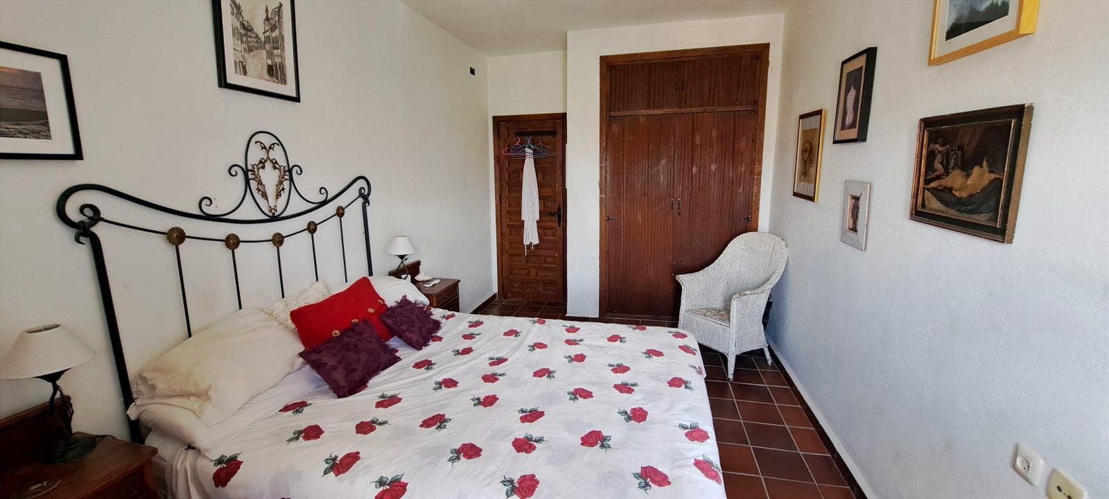 4 makuuhuone Maalaistalo myytävänä paikassa Alora mukana uima-altaan 
autotalli - 685 000 € (Ref: 9267558)