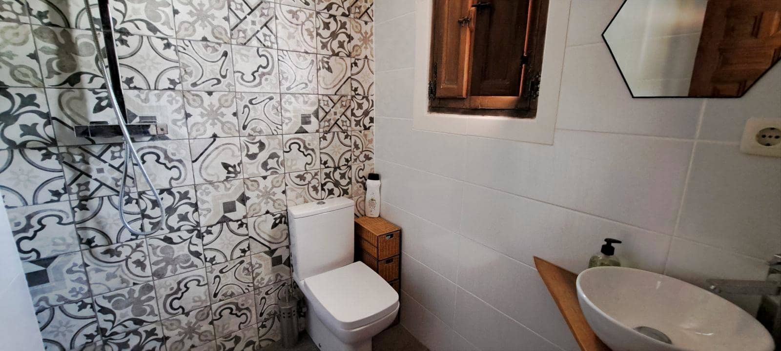 4 makuuhuone Maalaistalo myytävänä paikassa Alora mukana uima-altaan 
autotalli - 685 000 € (Ref: 9267558)