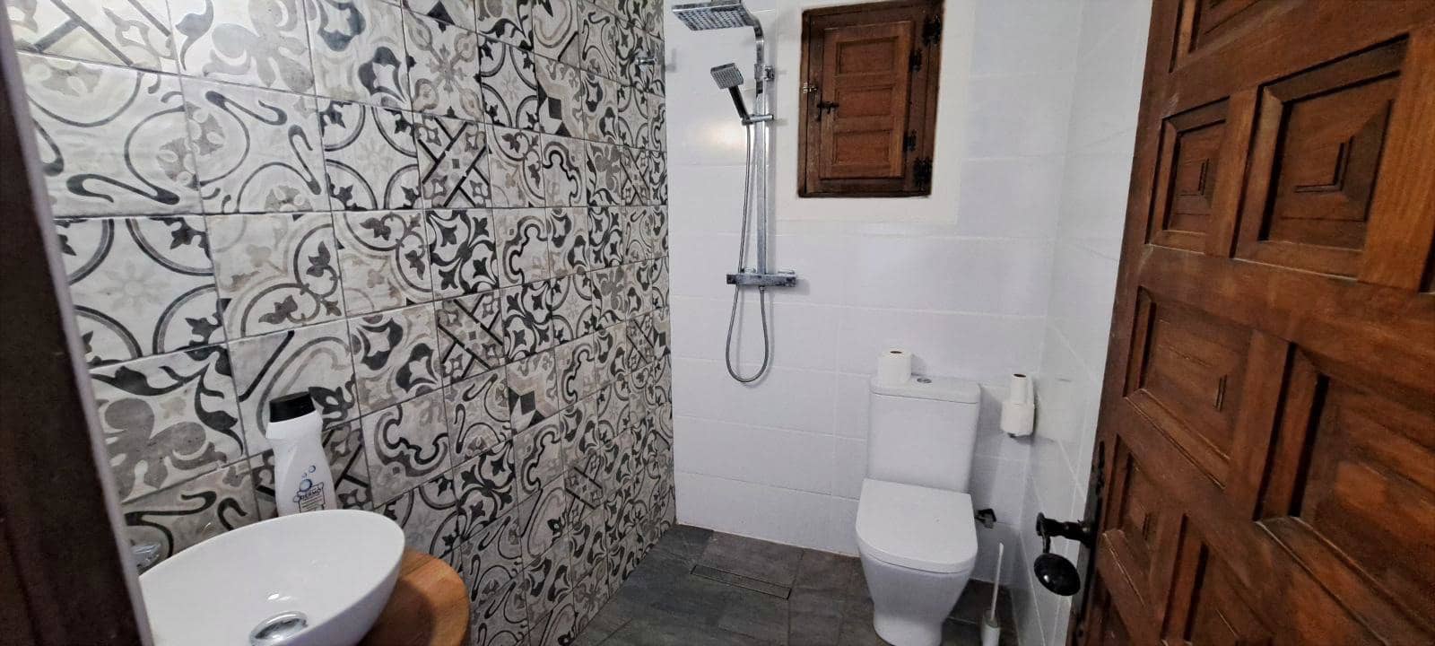 4 makuuhuone Maalaistalo myytävänä paikassa Alora mukana uima-altaan 
autotalli - 685 000 € (Ref: 9267558)