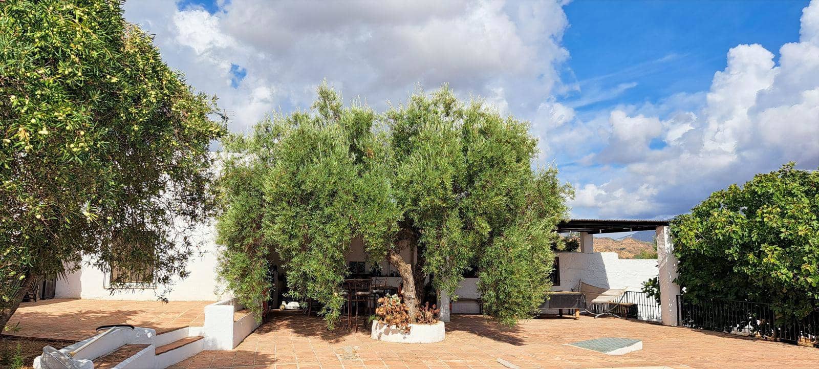 4 makuuhuone Maalaistalo myytävänä paikassa Alora mukana uima-altaan 
autotalli - 685 000 € (Ref: 9267558)