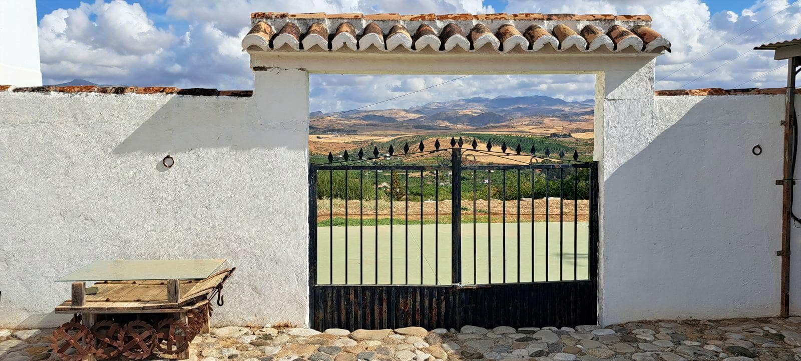 4 makuuhuone Maalaistalo myytävänä paikassa Alora mukana uima-altaan 
autotalli - 685 000 € (Ref: 9267558)