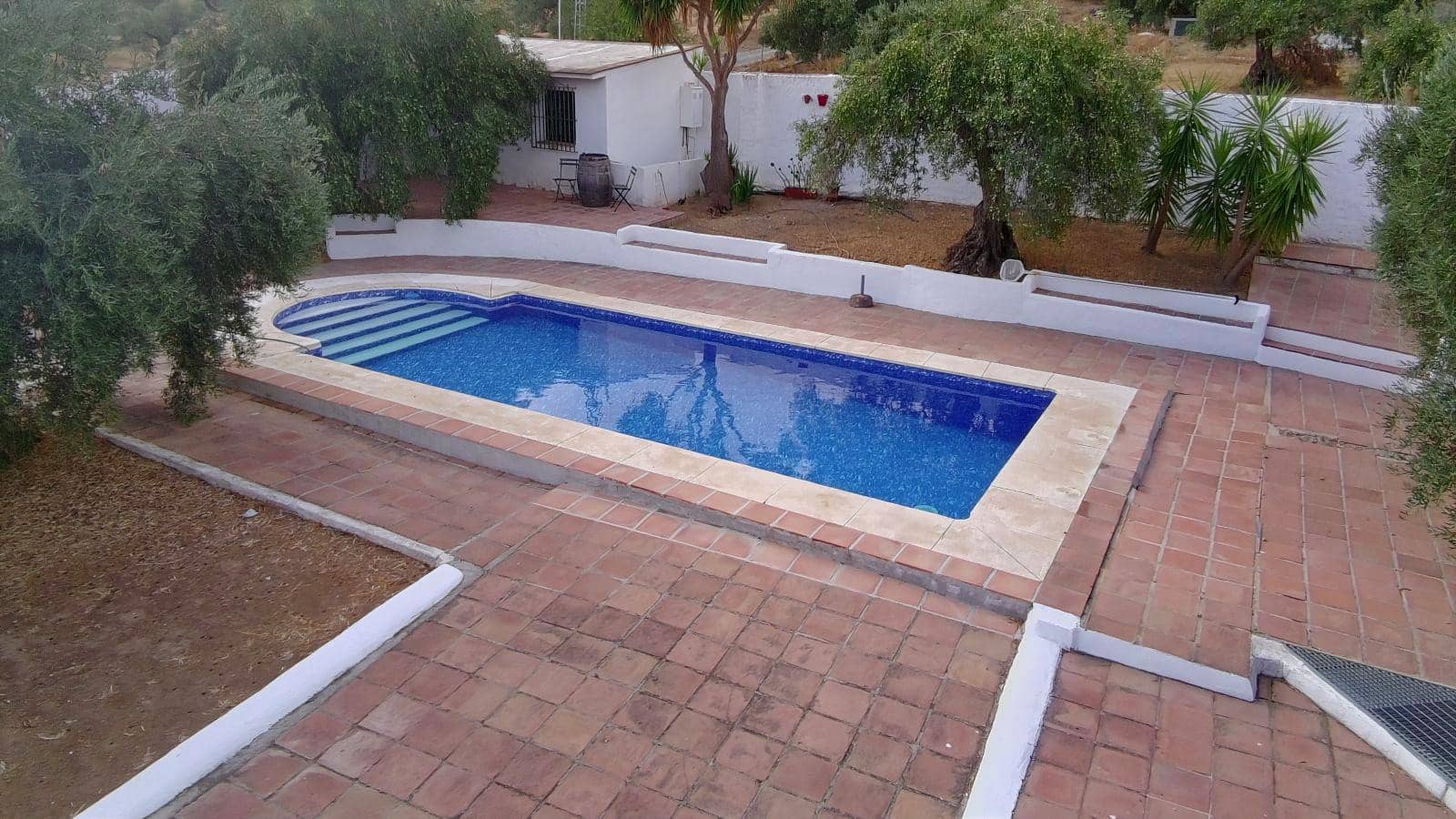 4 makuuhuone Maalaistalo myytävänä paikassa Alora mukana uima-altaan 
autotalli - 685 000 € (Ref: 9267558)