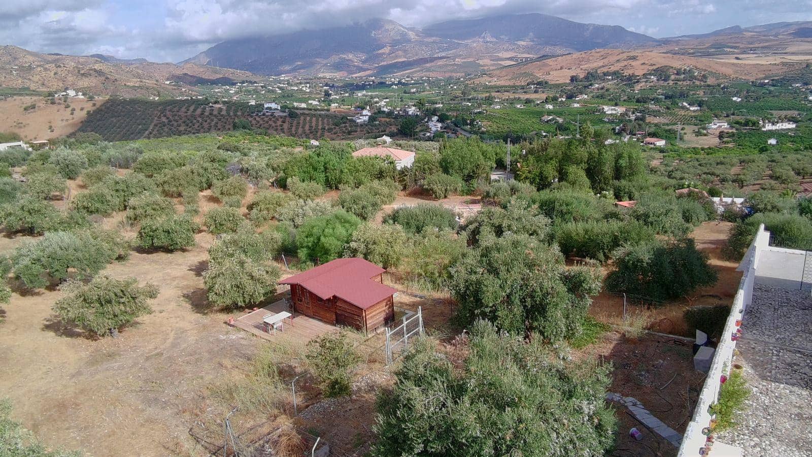 4 makuuhuone Maalaistalo myytävänä paikassa Alora mukana uima-altaan 
autotalli - 685 000 € (Ref: 9267558)