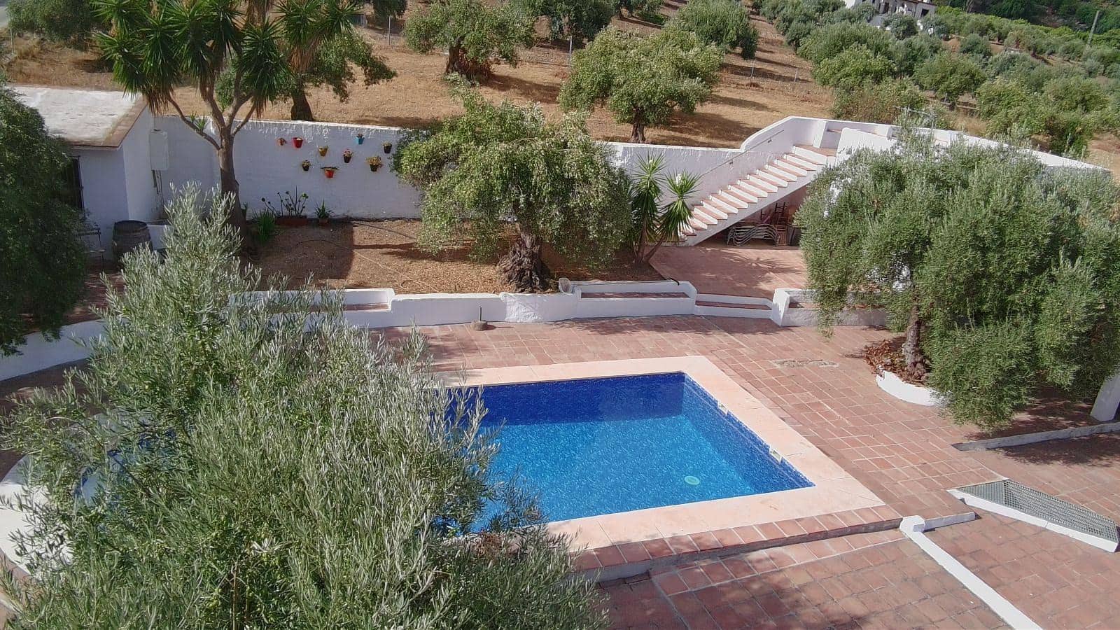 4 makuuhuone Maalaistalo myytävänä paikassa Alora mukana uima-altaan 
autotalli - 685 000 € (Ref: 9267558)