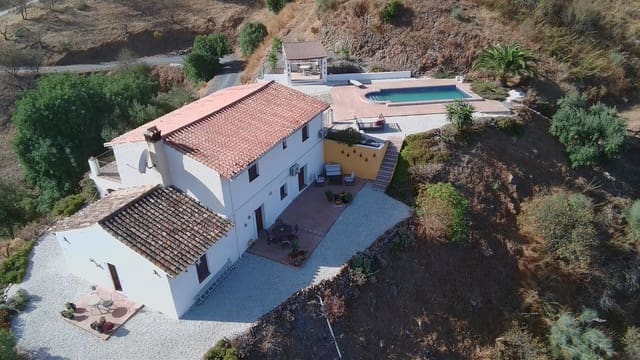 4 soverom Finca/Herregård til salgs i Alora med svømmebasseng garasje - € 399 000 (Ref: 9314238)