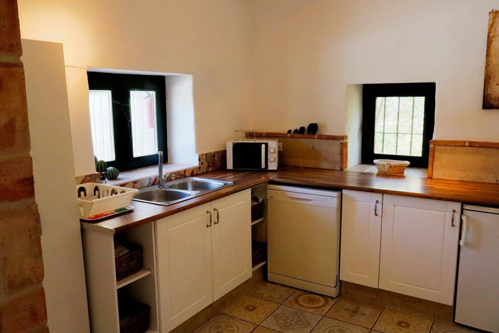 2 makuuhuone Omakotitalo myytävänä paikassa Alora mukana uima-altaan - 210 000 € (Ref: 9325549)