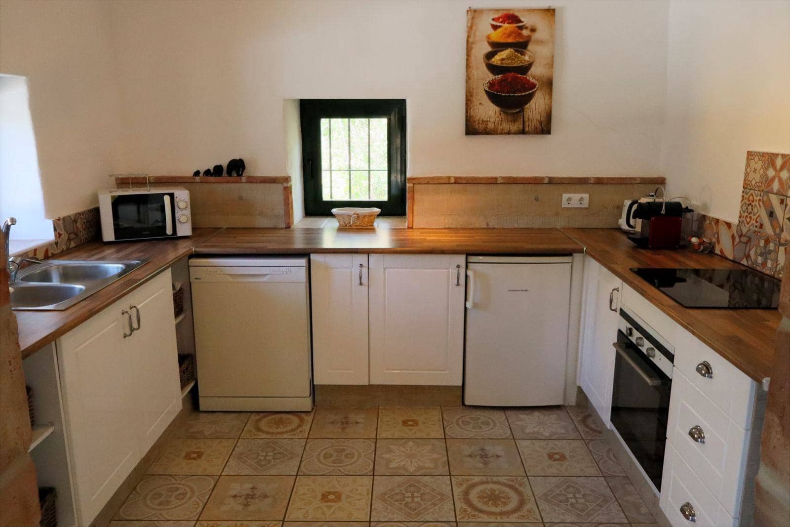 2 makuuhuone Omakotitalo myytävänä paikassa Alora mukana uima-altaan - 210 000 € (Ref: 9325549)