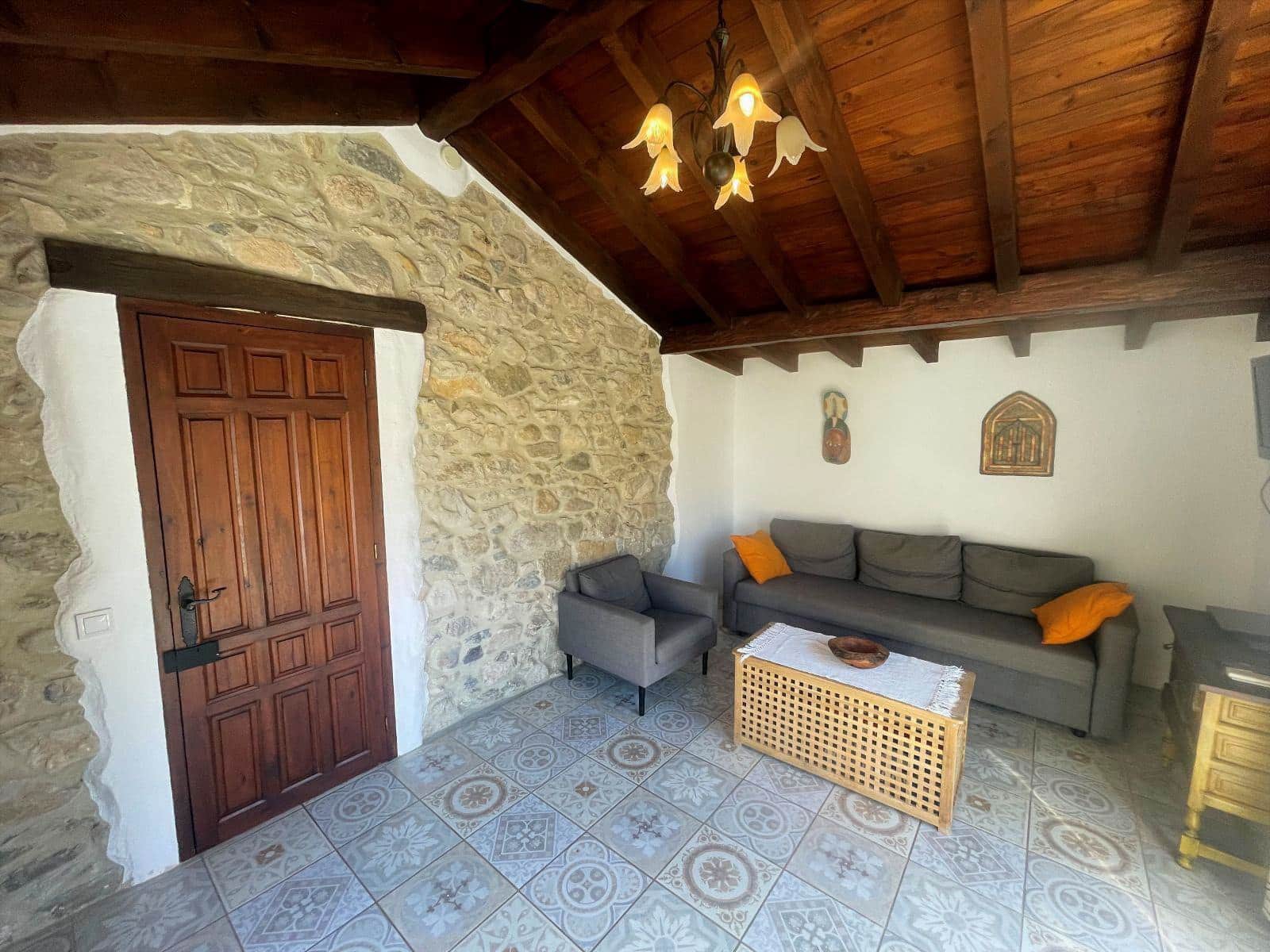 2 makuuhuone Omakotitalo myytävänä paikassa Alora mukana uima-altaan - 210 000 € (Ref: 9325549)