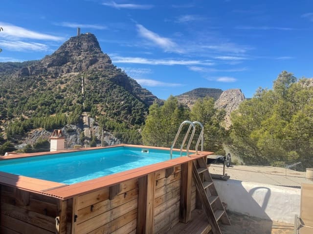 2 sypialnia Dom na sprzedaż w El Chorro, Alora z basenem - 210 000 € (Ref: 9325549)