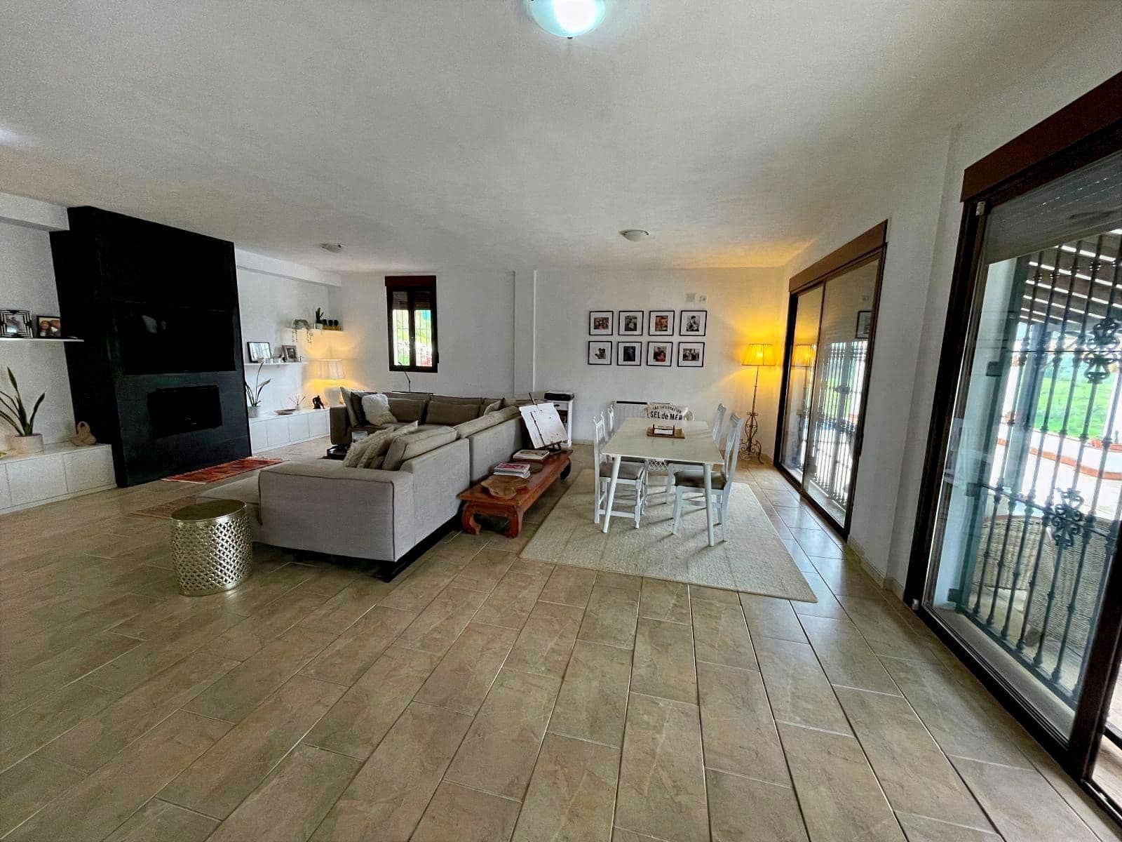 4 soveværelse Finca/Landehus til salg i Alora med swimmingpool garage - € 499.000 (Ref: 9685222)